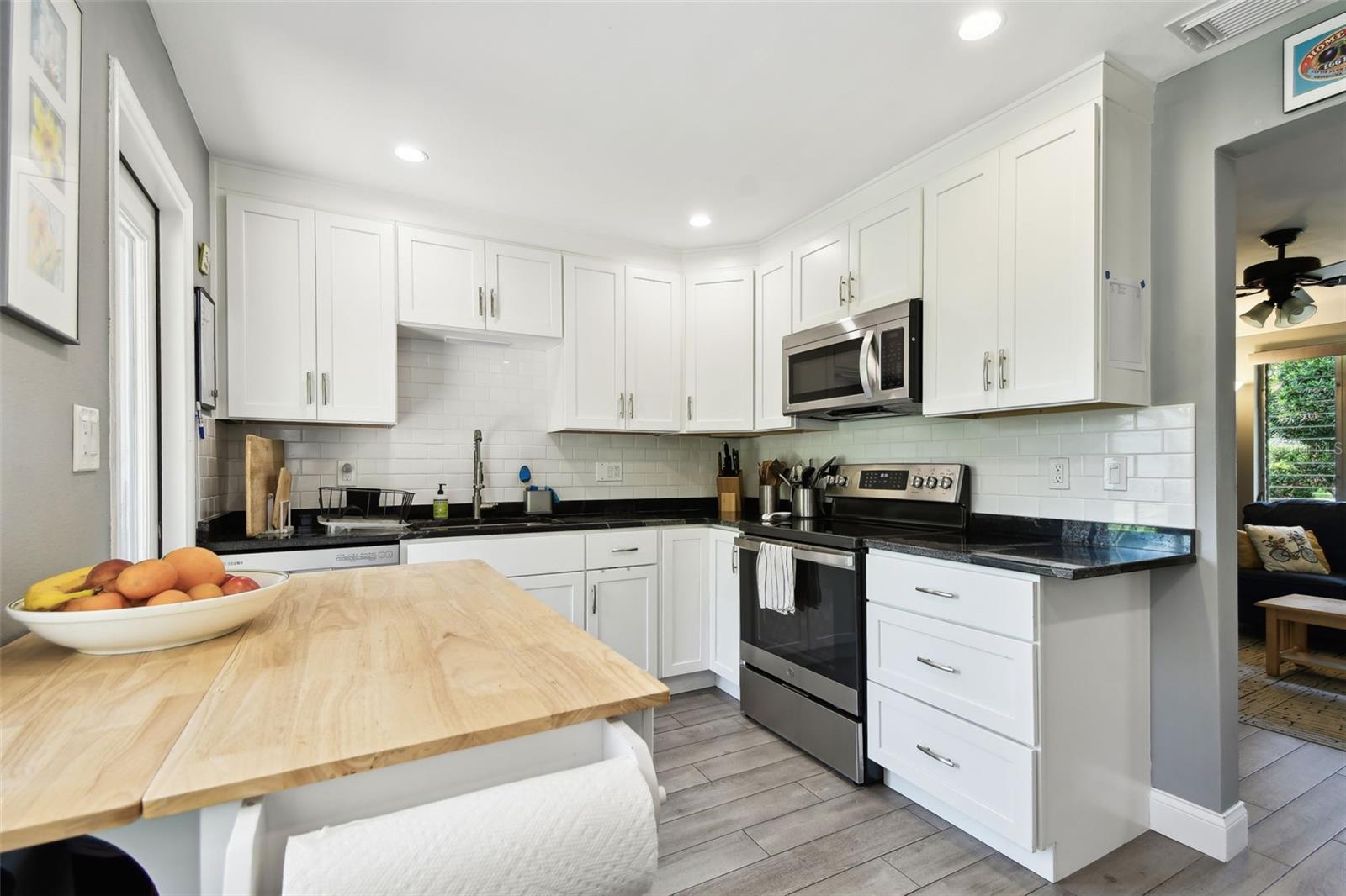 Image 15 of 54 For 7219 4th Avenue N