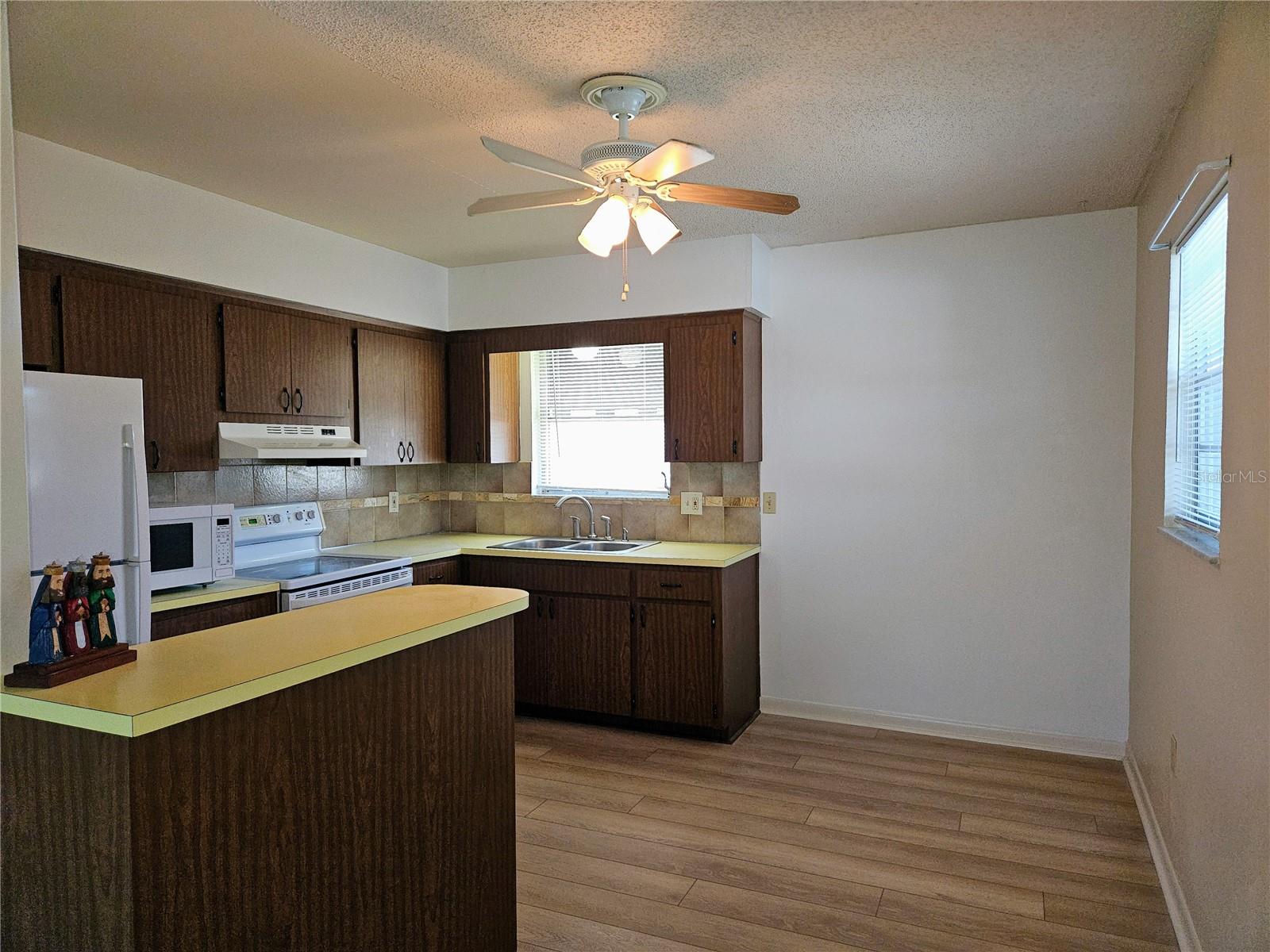 Image 6 of 20 For 360 137th Avenue Circle 360