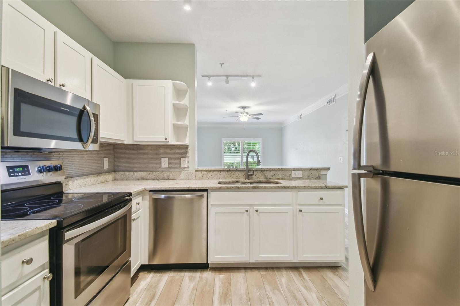 Image 12 of 58 For 4207 Dale Mabry Highway 2105