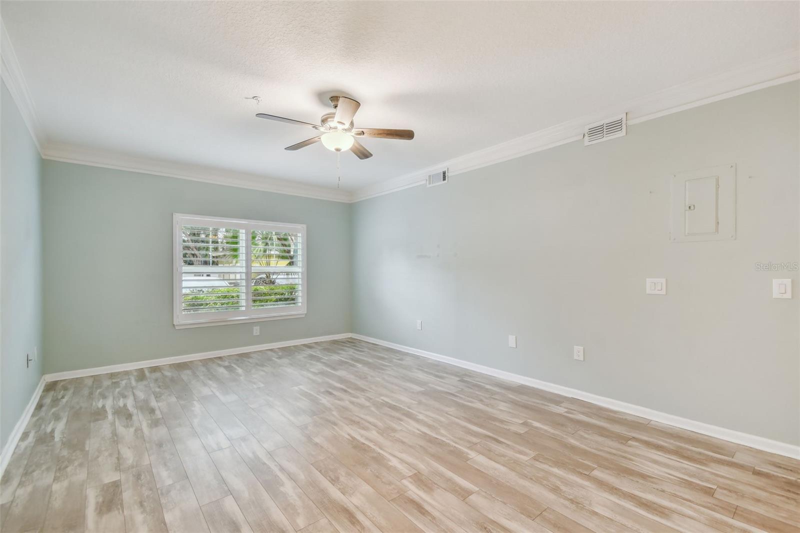 Image 17 of 58 For 4207 Dale Mabry Highway 2105