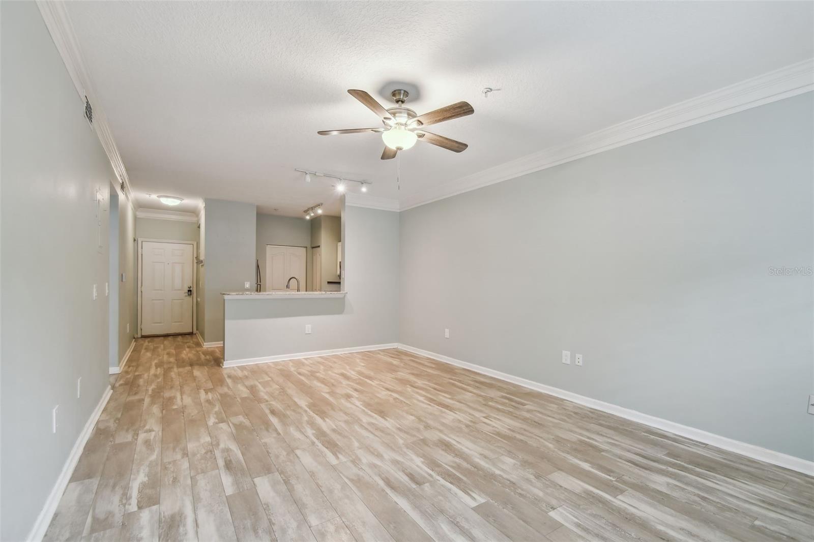 Image 20 of 58 For 4207 Dale Mabry Highway 2105