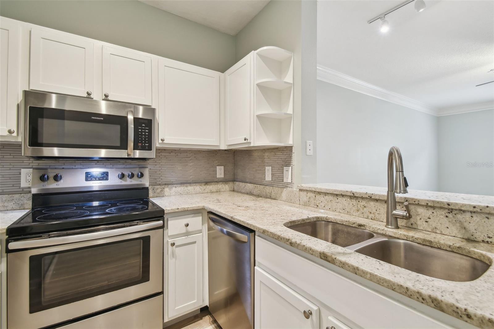 Image 7 of 58 For 4207 Dale Mabry Highway 2105