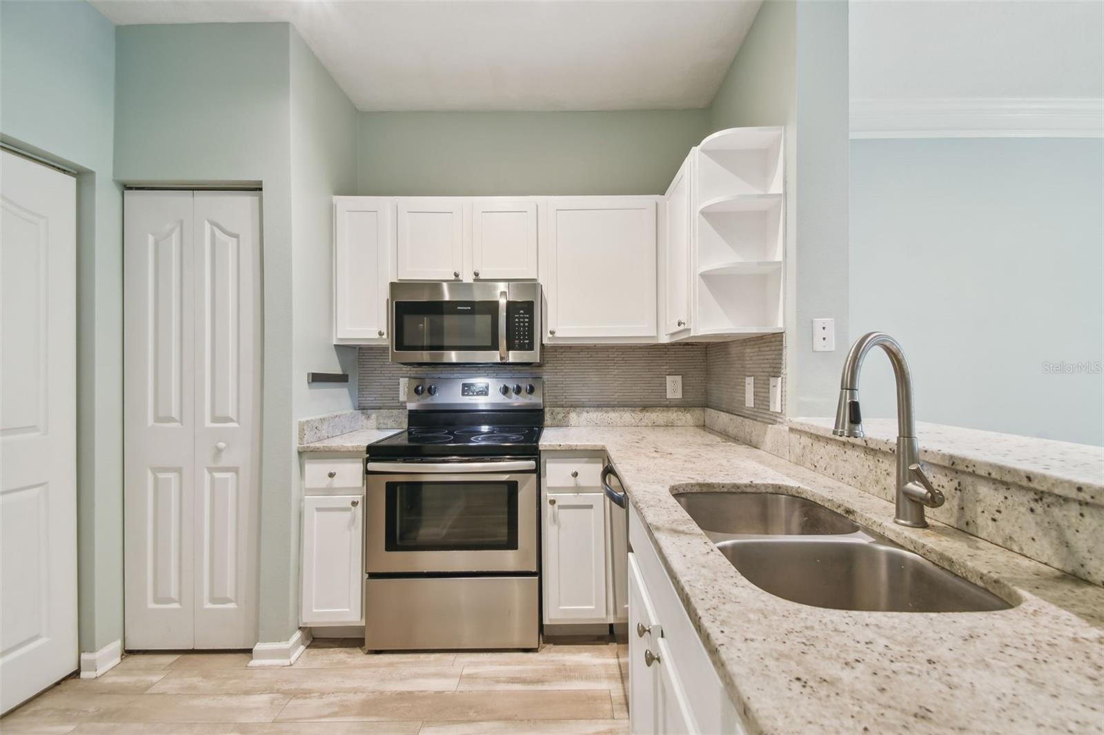 Image 8 of 58 For 4207 Dale Mabry Highway 2105