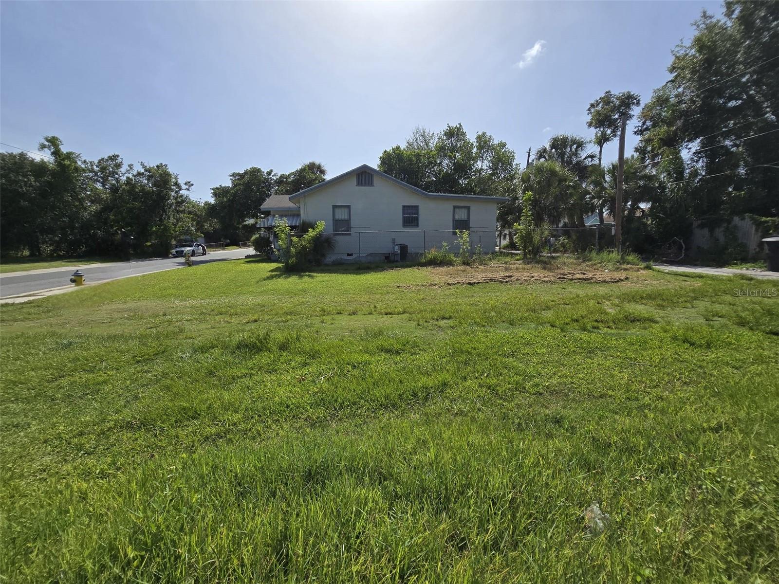 Image 15 of 21 For Paris Avenue S