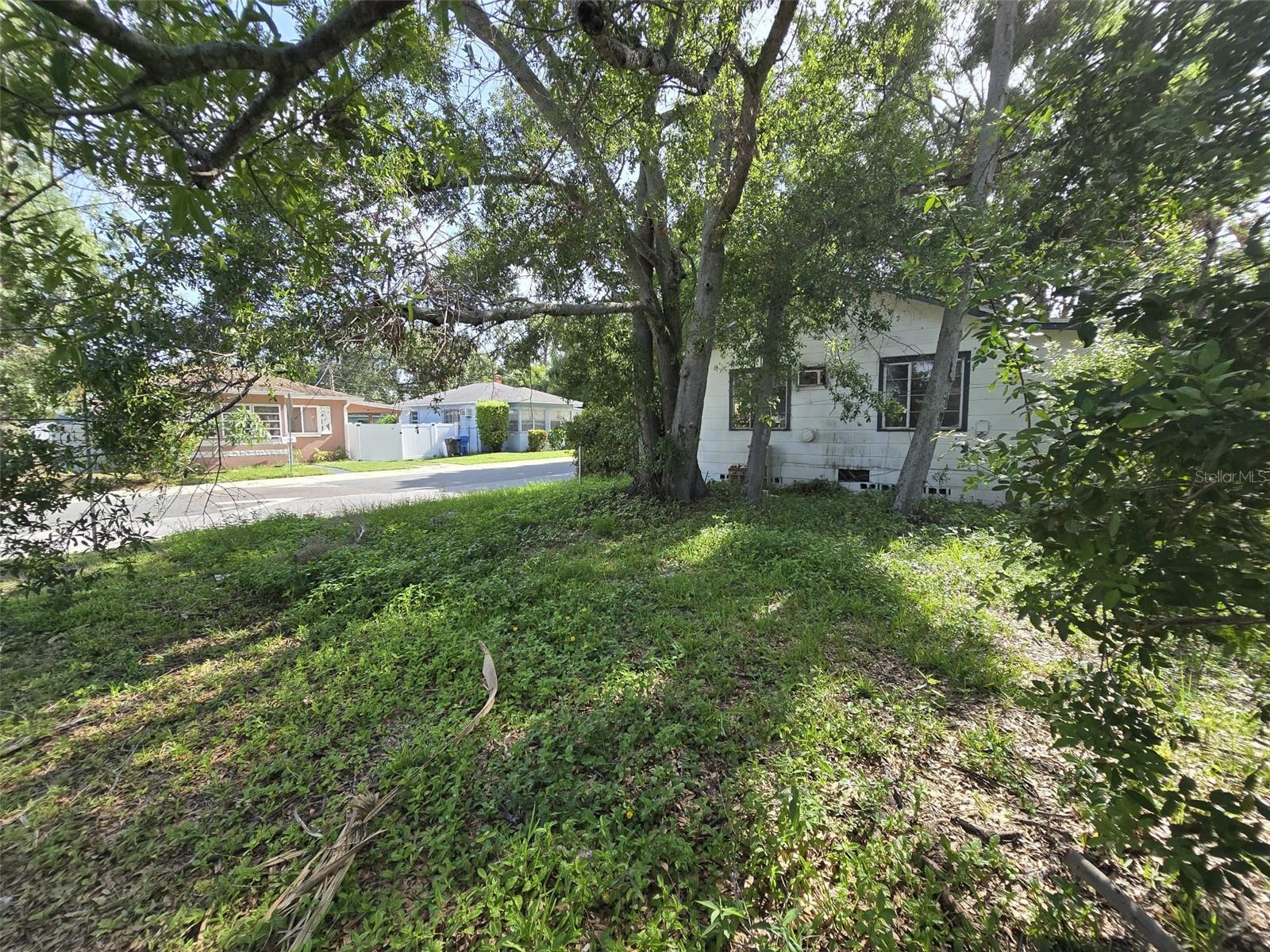 Image 6 of 21 For Paris Avenue S