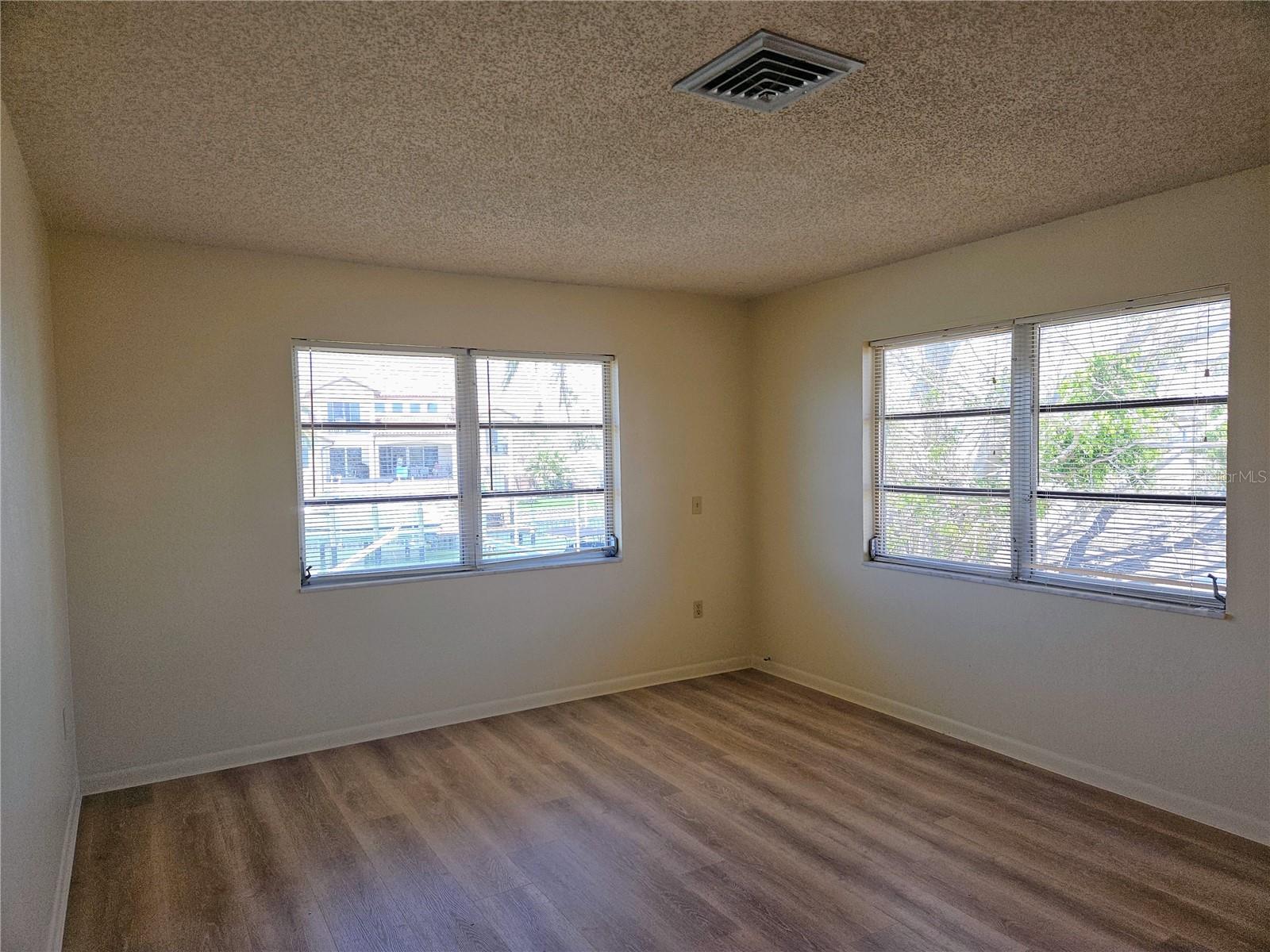 Image 4 of 25 For 380 137th Avenue Circle 380