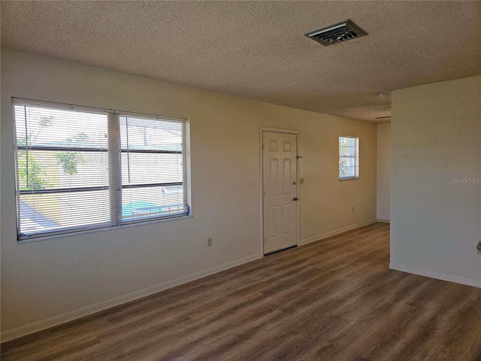 Image 5 of 25 For 380 137th Avenue Circle 380