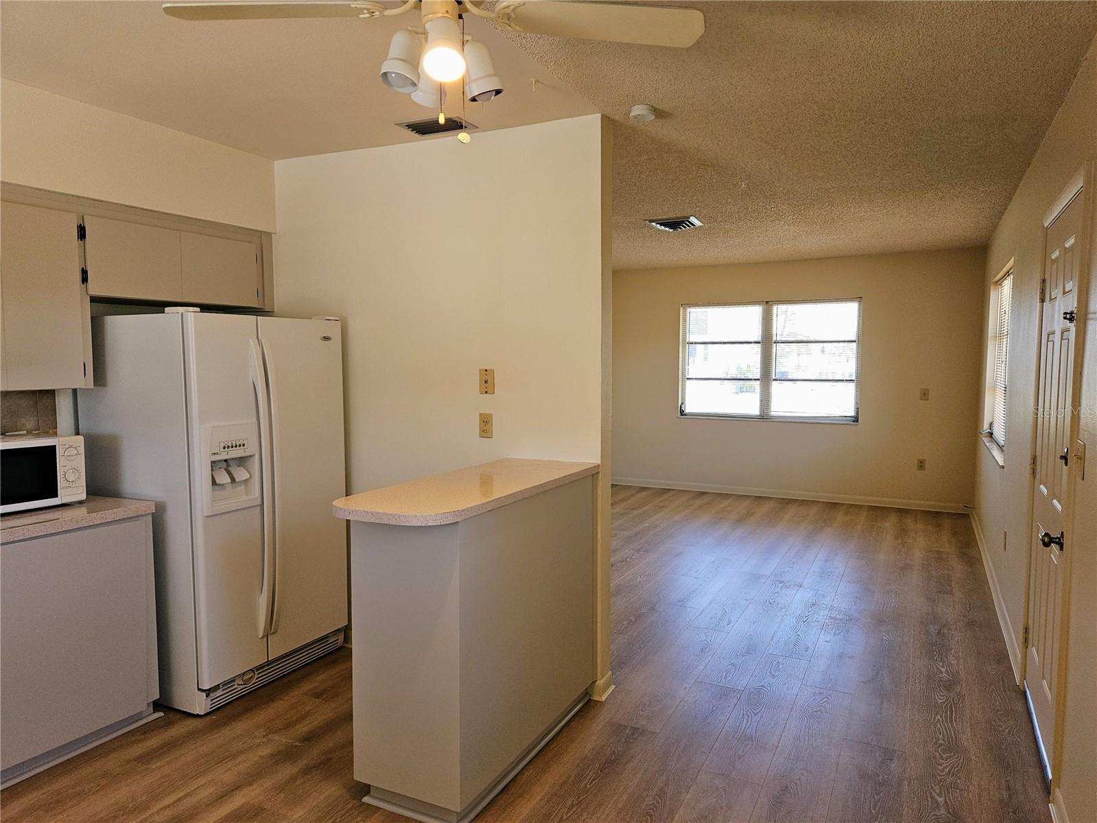 Image 8 of 25 For 380 137th Avenue Circle 380
