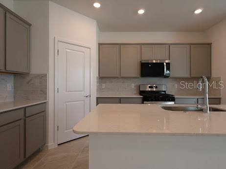 Image 17 of 26 For 1226 Kazaz Court
