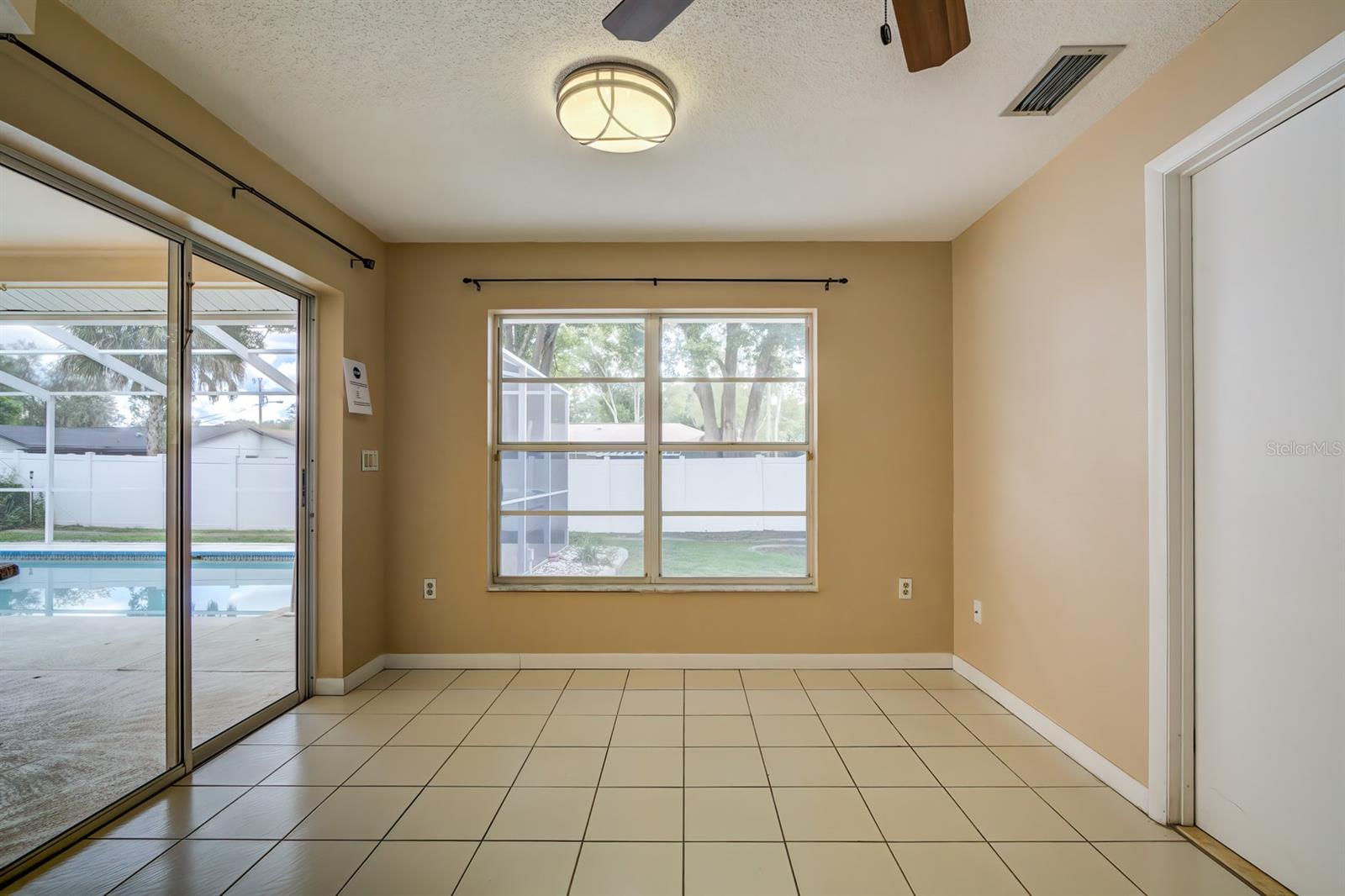 Image 11 of 45 For 2406 Appian Avenue