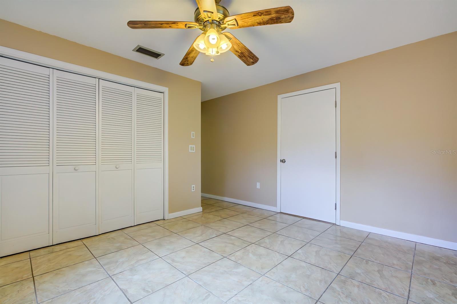 Image 23 of 45 For 2406 Appian Avenue