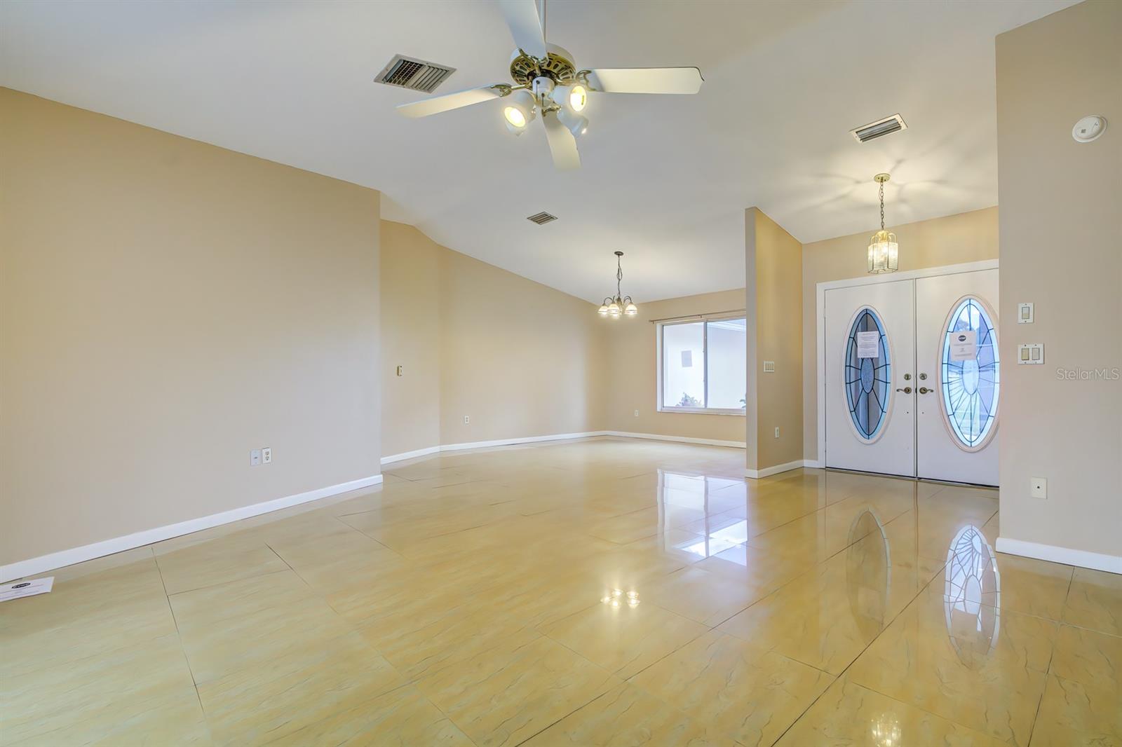 Image 5 of 45 For 2406 Appian Avenue