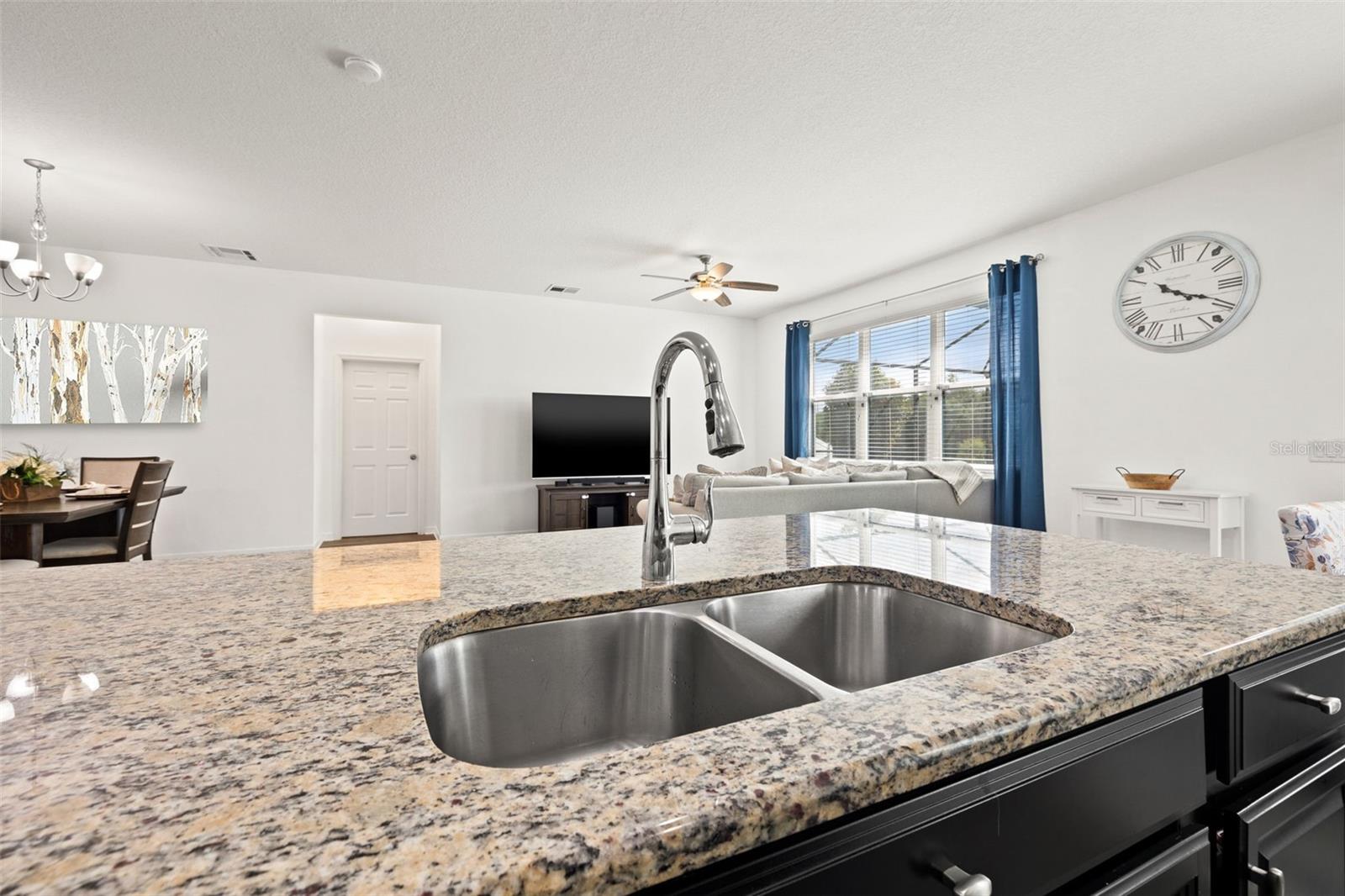 Image 17 of 40 For 11434 Leland Groves Drive