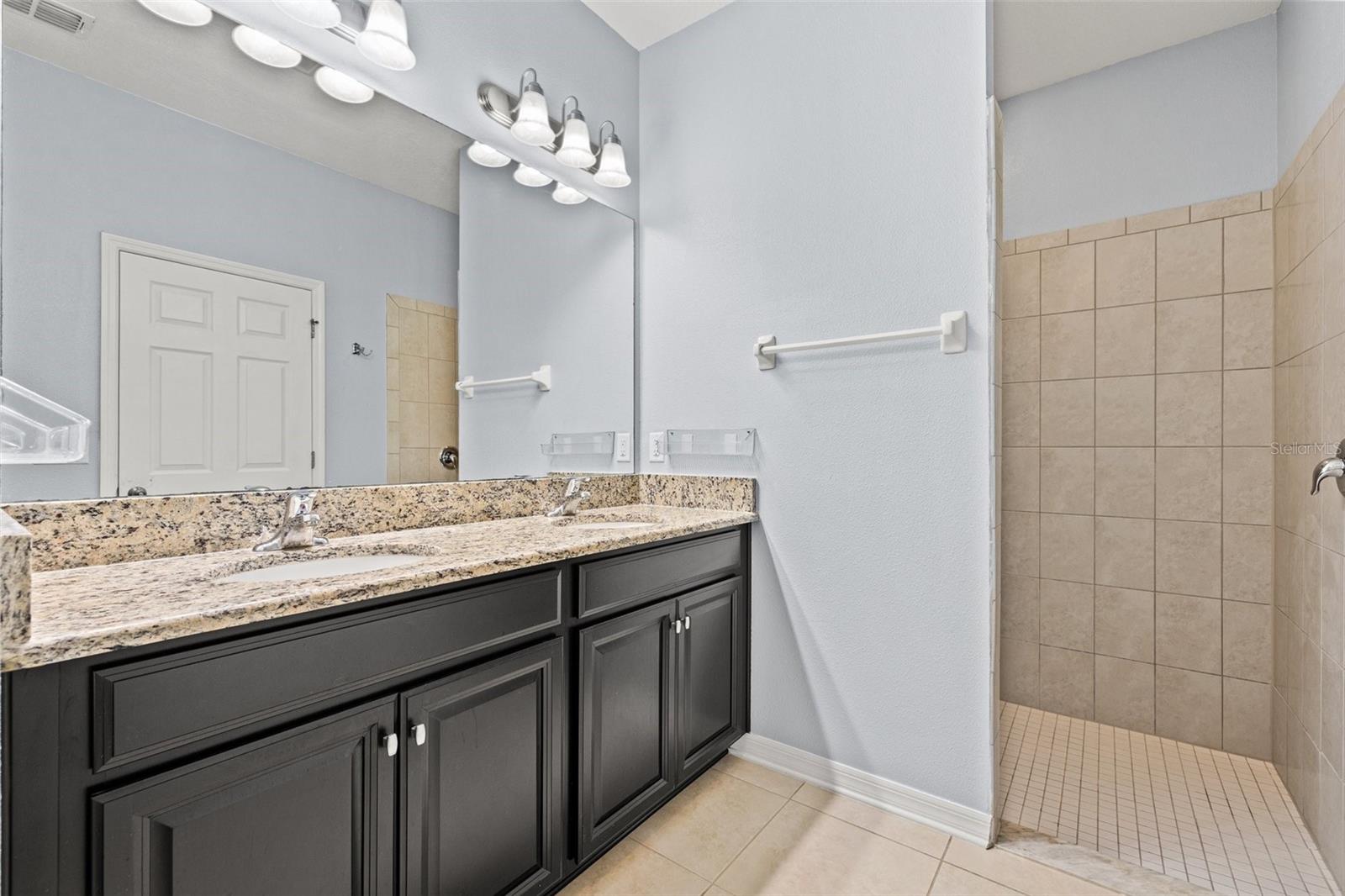 Image 20 of 40 For 11434 Leland Groves Drive