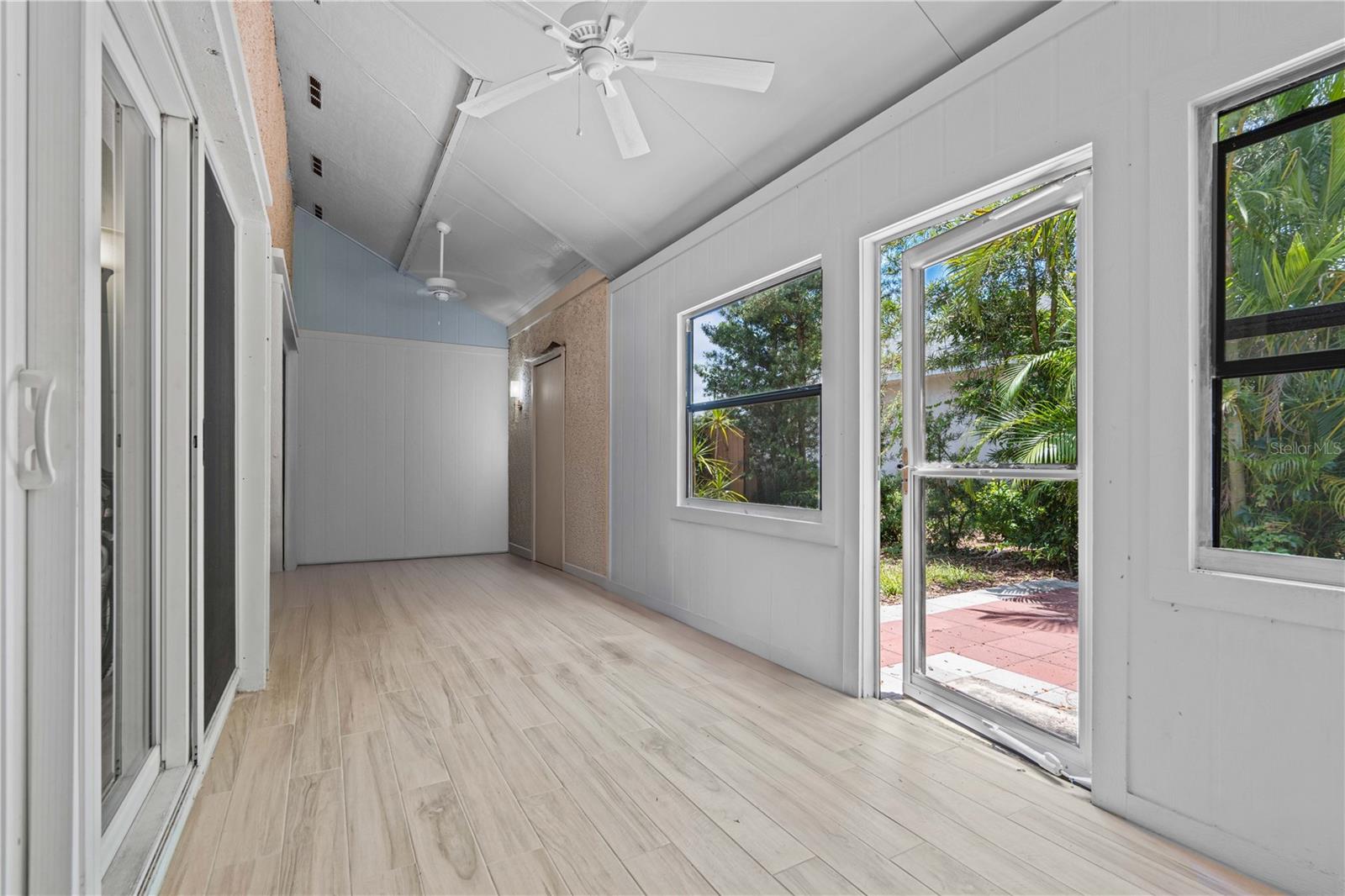 Image 17 of 54 For 7705 4th Avenue W