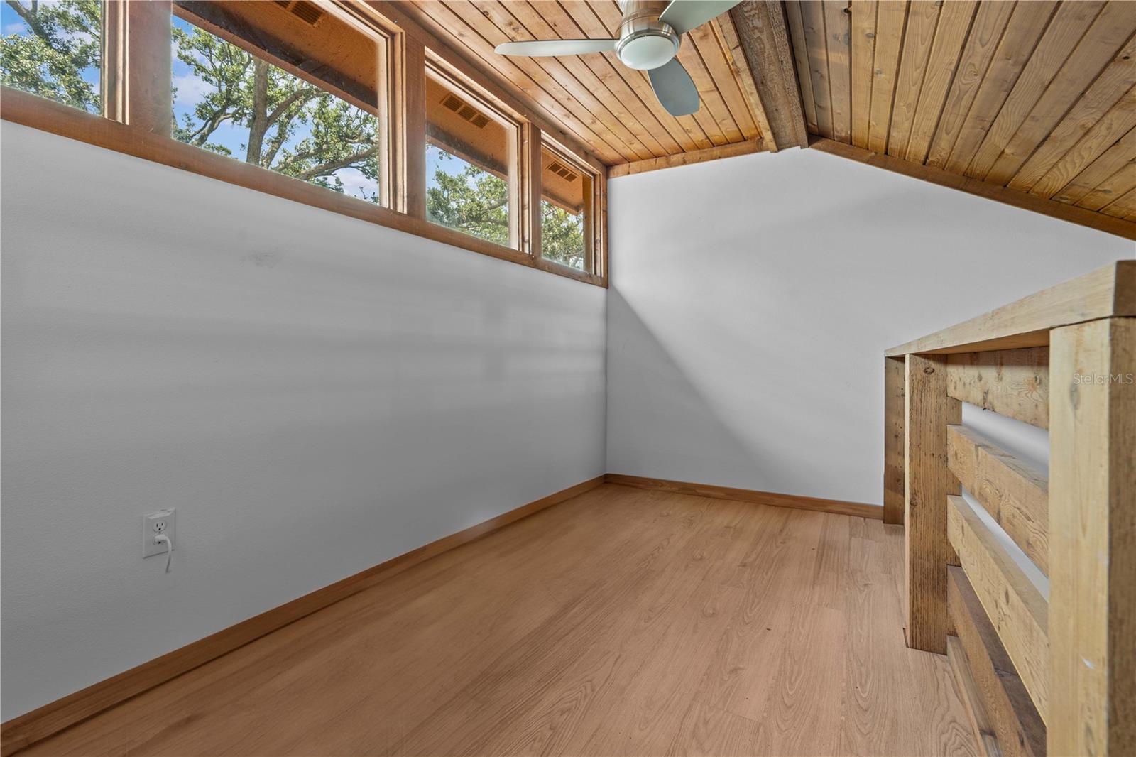 Image 23 of 54 For 7705 4th Avenue W