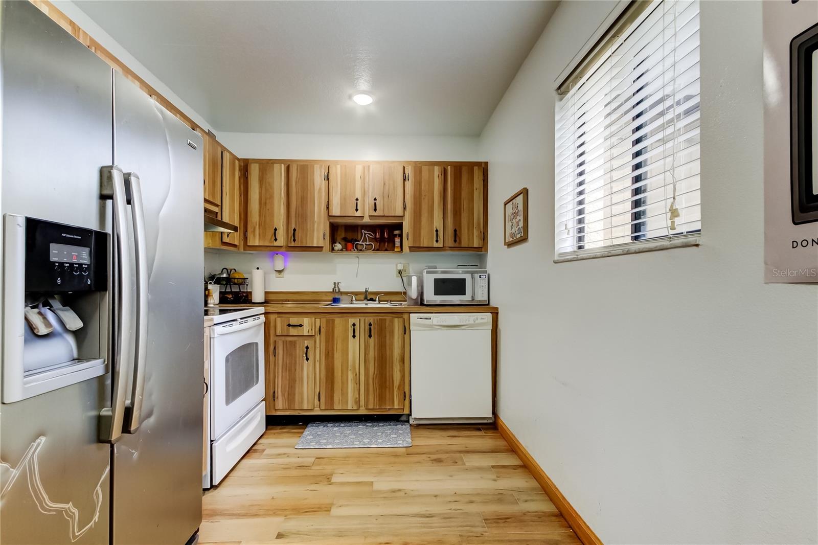 Image 11 of 36 For 11720 Raintree Drive D