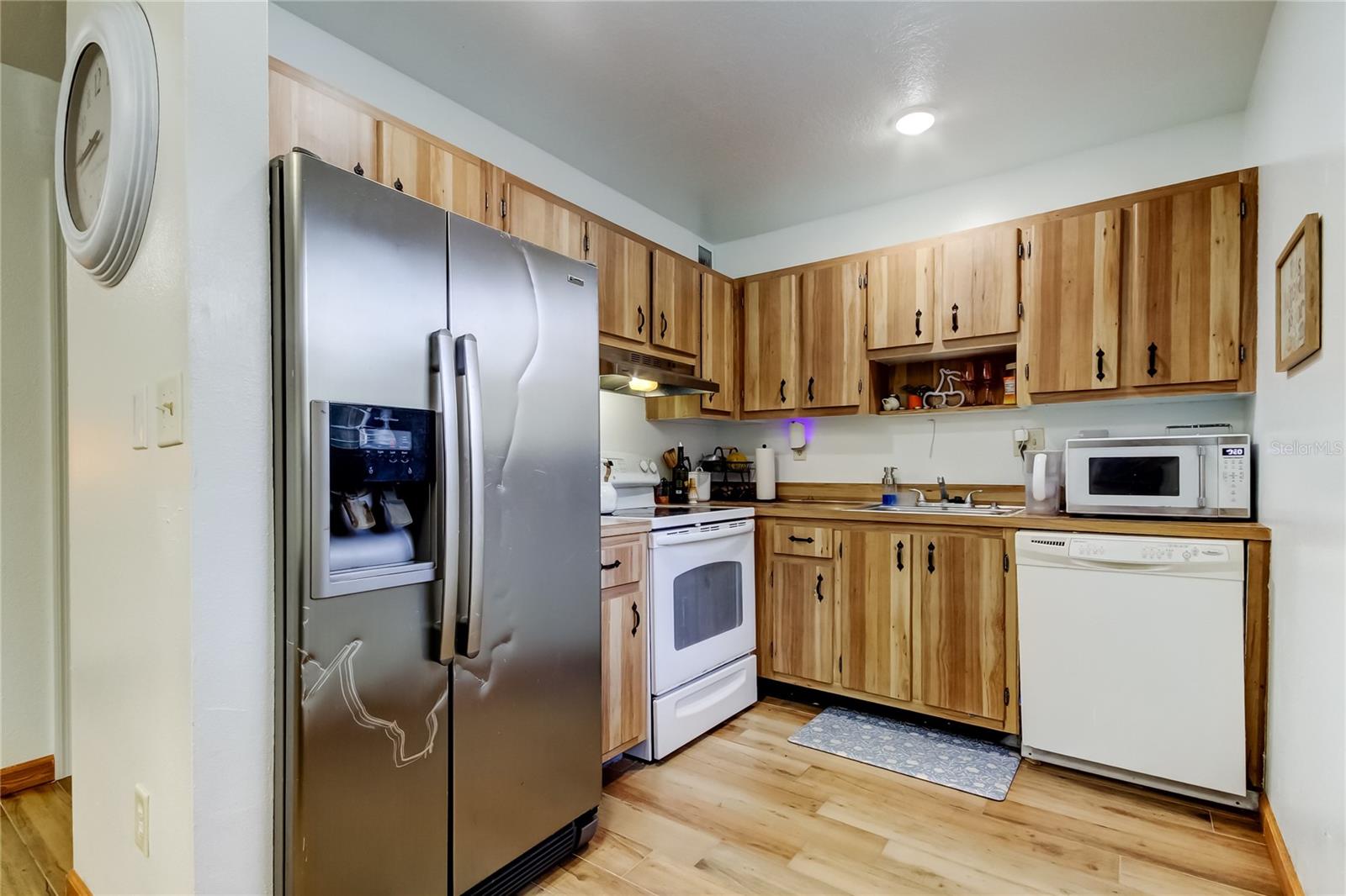 Image 12 of 36 For 11720 Raintree Drive D