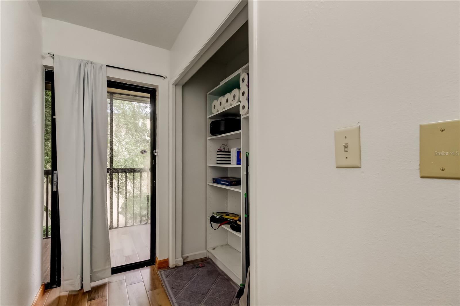 Image 24 of 36 For 11720 Raintree Drive D