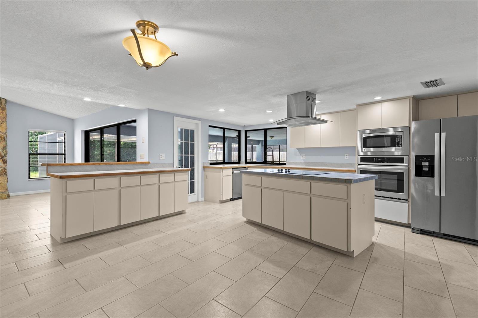Image 11 of 35 For 14164 Fennsbury Drive