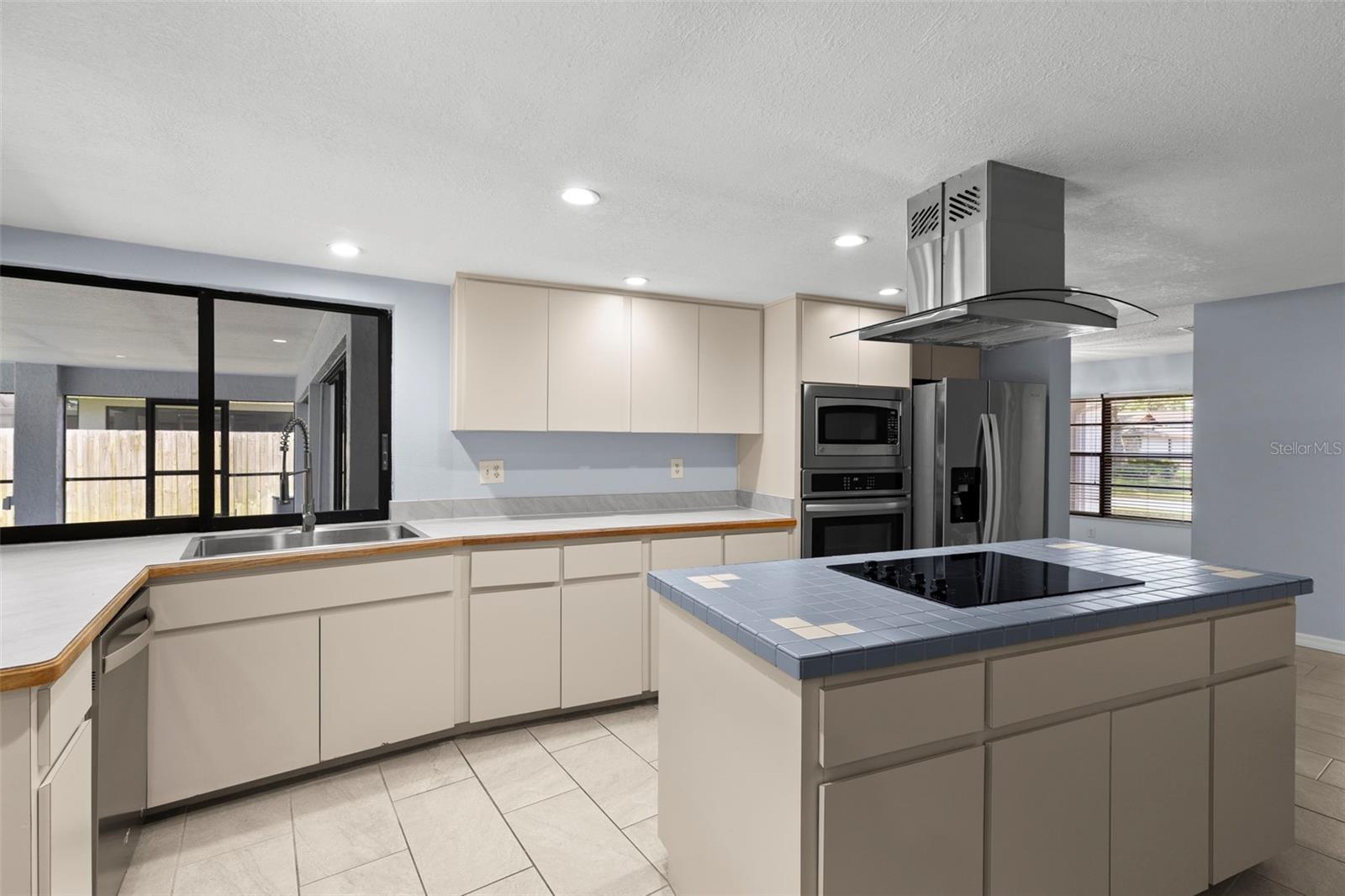 Image 12 of 35 For 14164 Fennsbury Drive