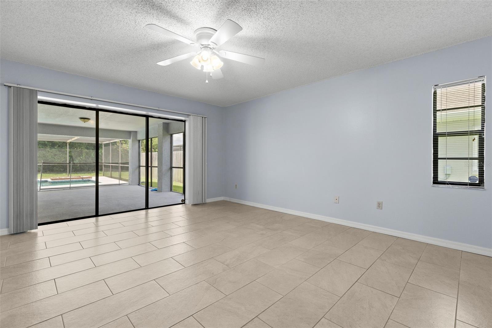 Image 16 of 35 For 14164 Fennsbury Drive