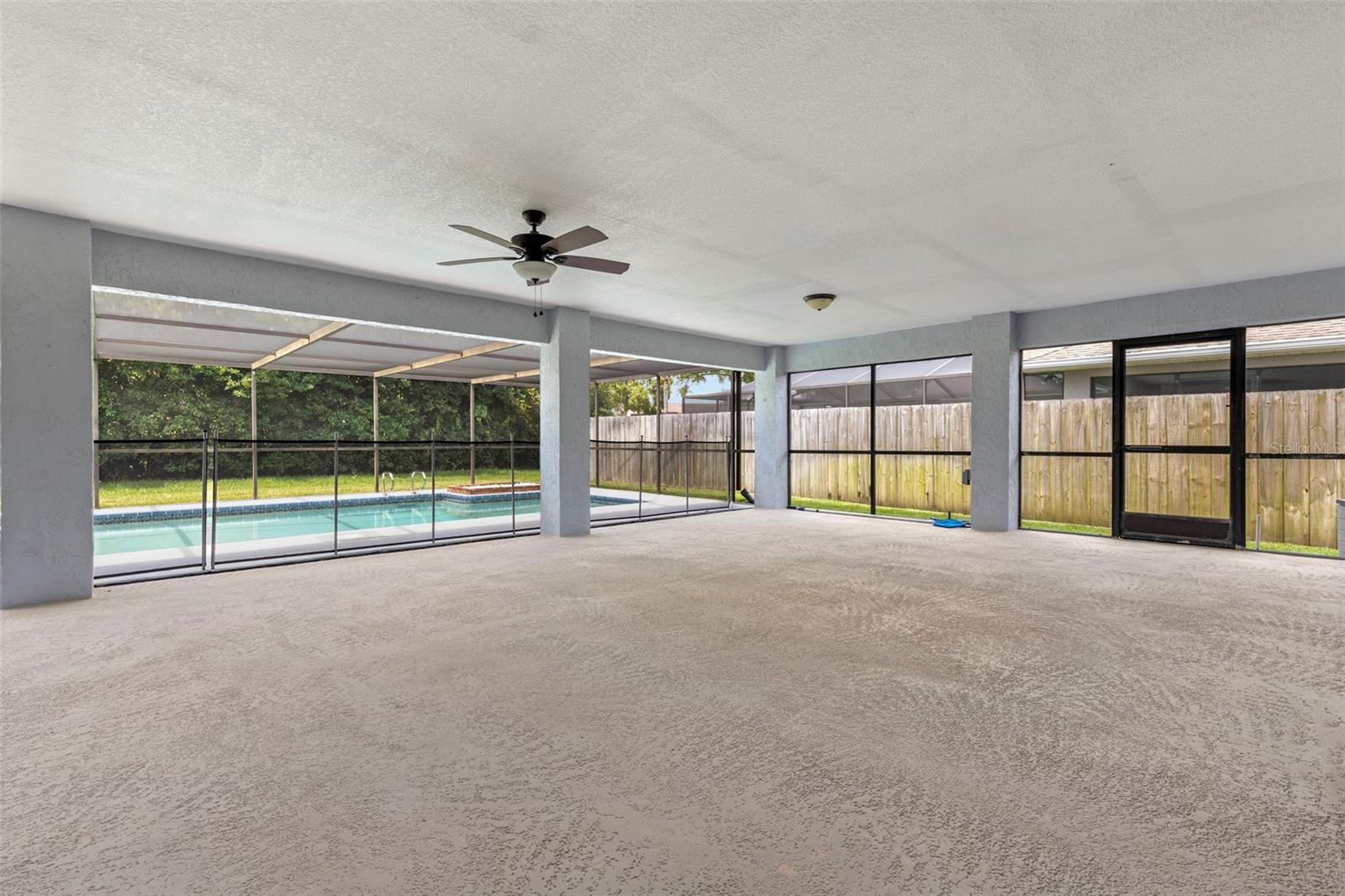 Image 28 of 35 For 14164 Fennsbury Drive