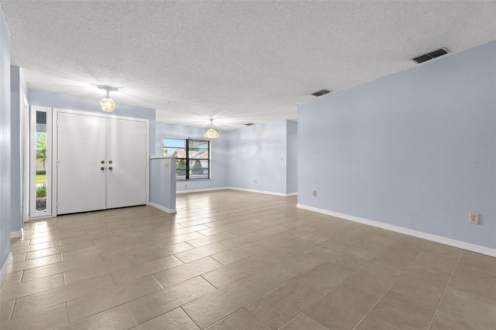 Image 6 of 35 For 14164 Fennsbury Drive