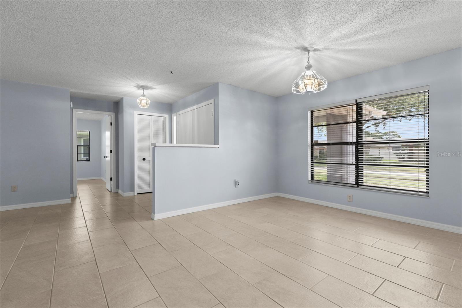 Image 7 of 35 For 14164 Fennsbury Drive