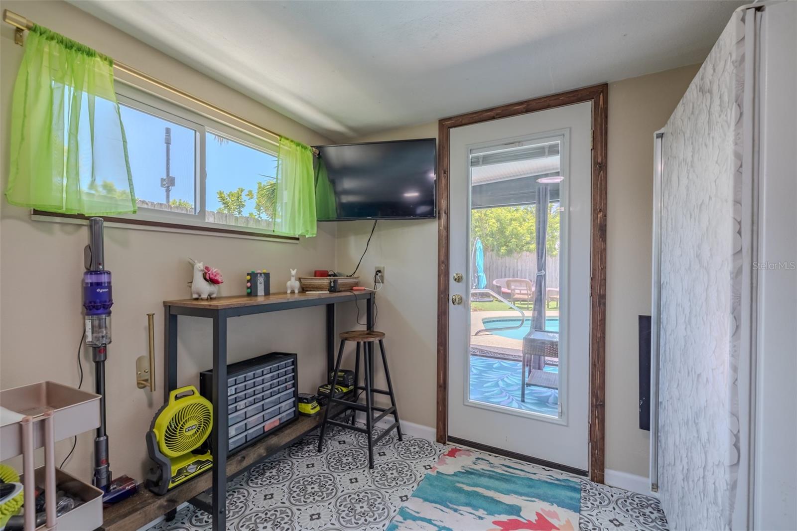 Image 33 of 45 For 6411 Clark Avenue