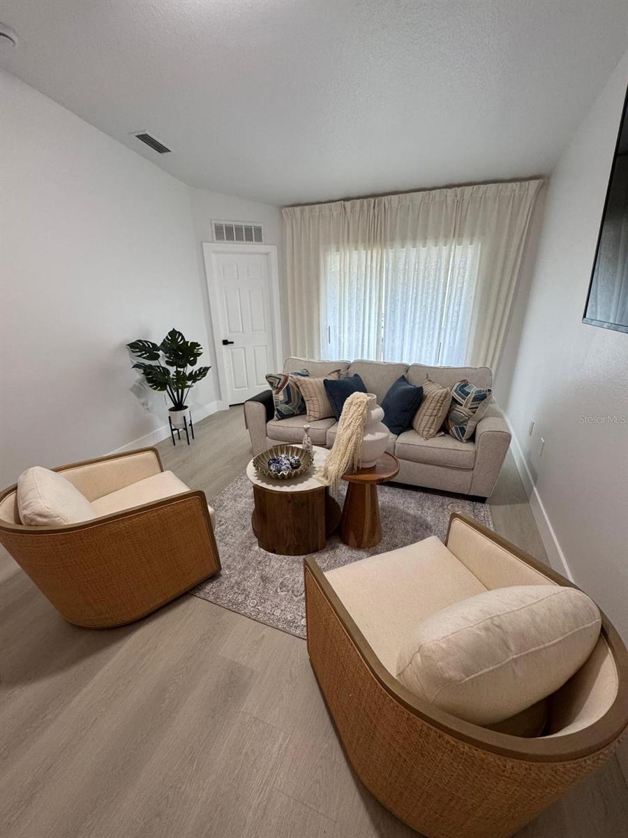 Image 4 of 33 For 2870 Club Cortile Circle B