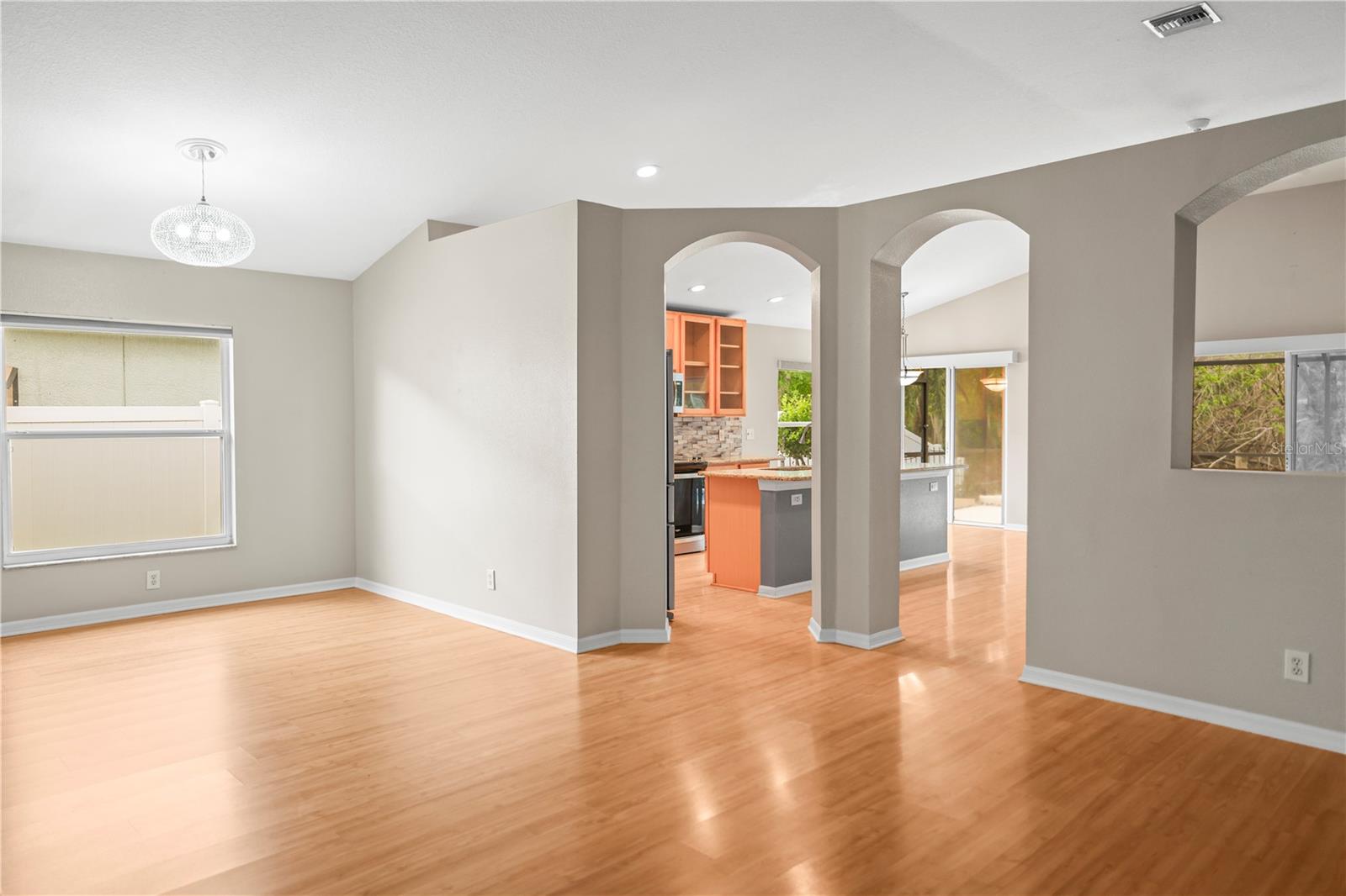 Image 27 of 74 For 826 Addison Drive Ne