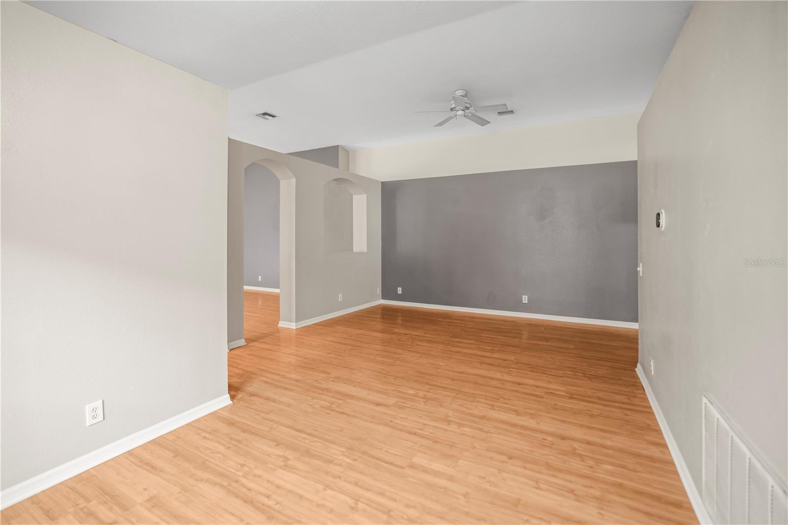 Image 31 of 74 For 826 Addison Drive Ne