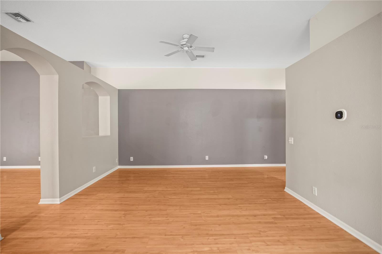 Image 32 of 74 For 826 Addison Drive Ne