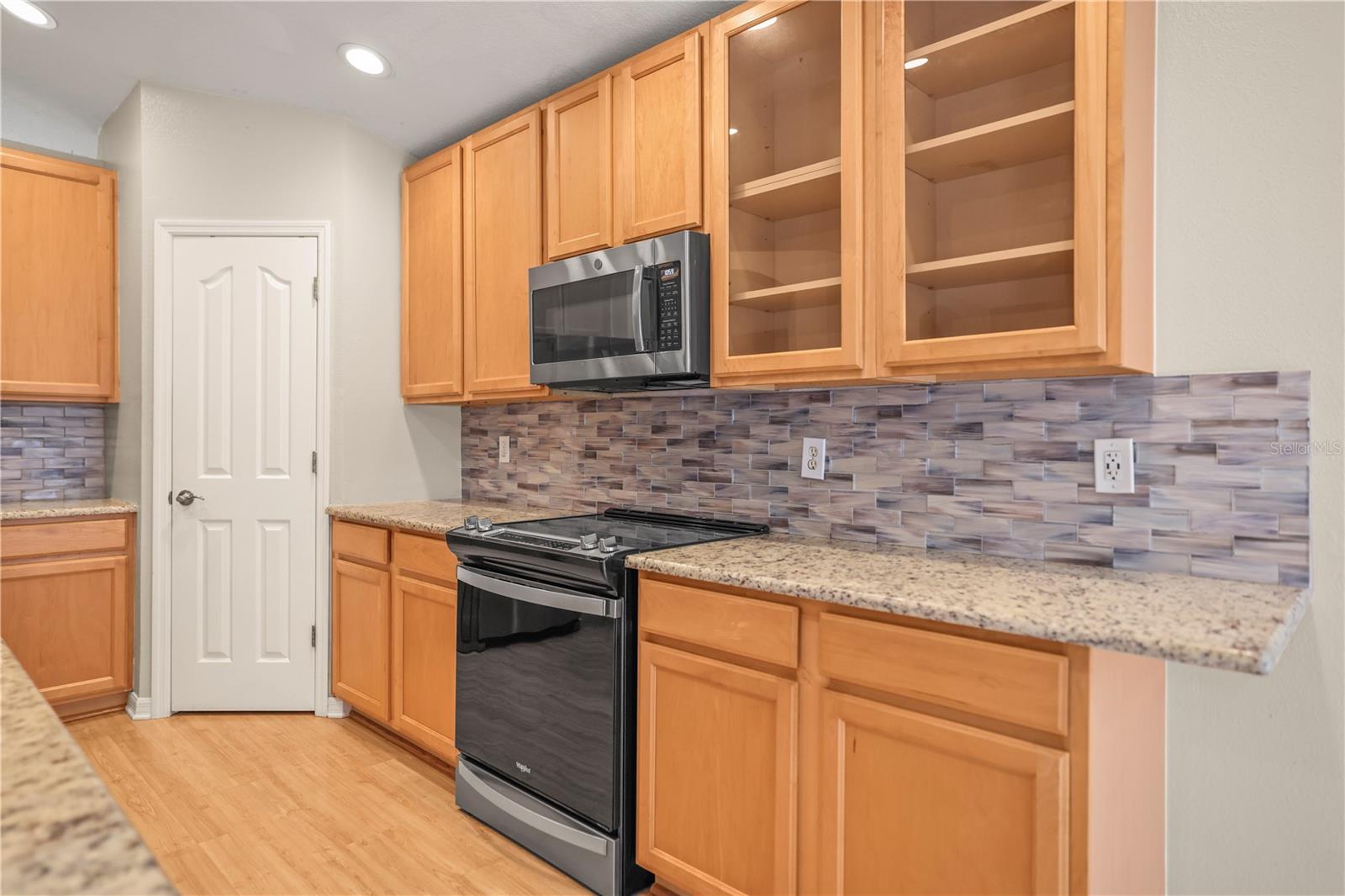 Image 40 of 74 For 826 Addison Drive Ne