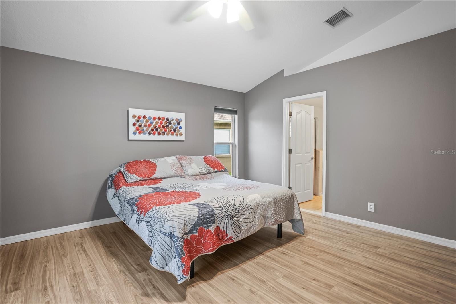 Image 47 of 74 For 826 Addison Drive Ne