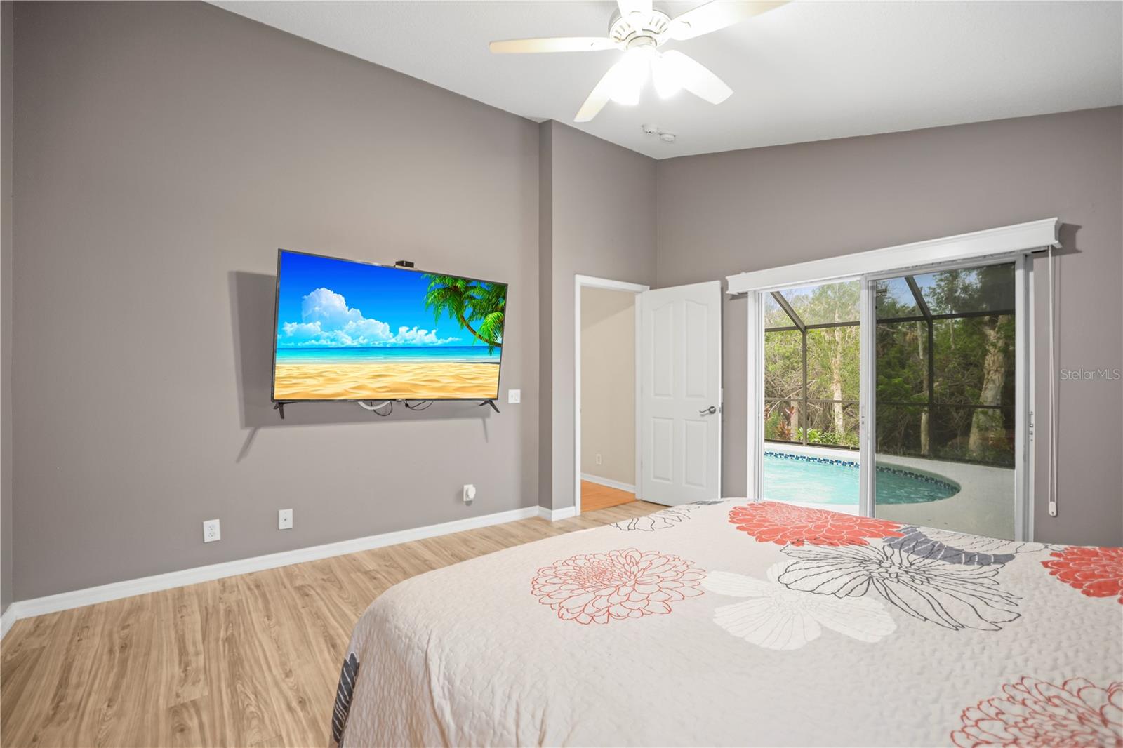 Image 50 of 74 For 826 Addison Drive Ne
