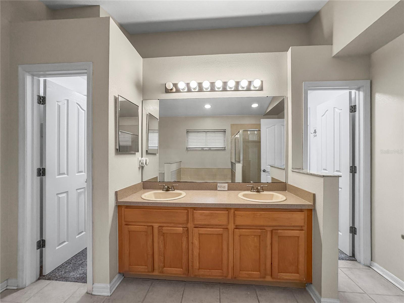 Image 60 of 74 For 826 Addison Drive Ne