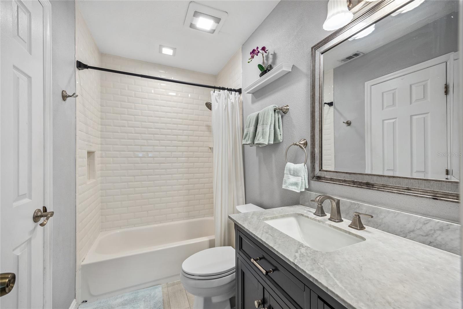 Image 15 of 41 For 10095 Oakhurst Rd