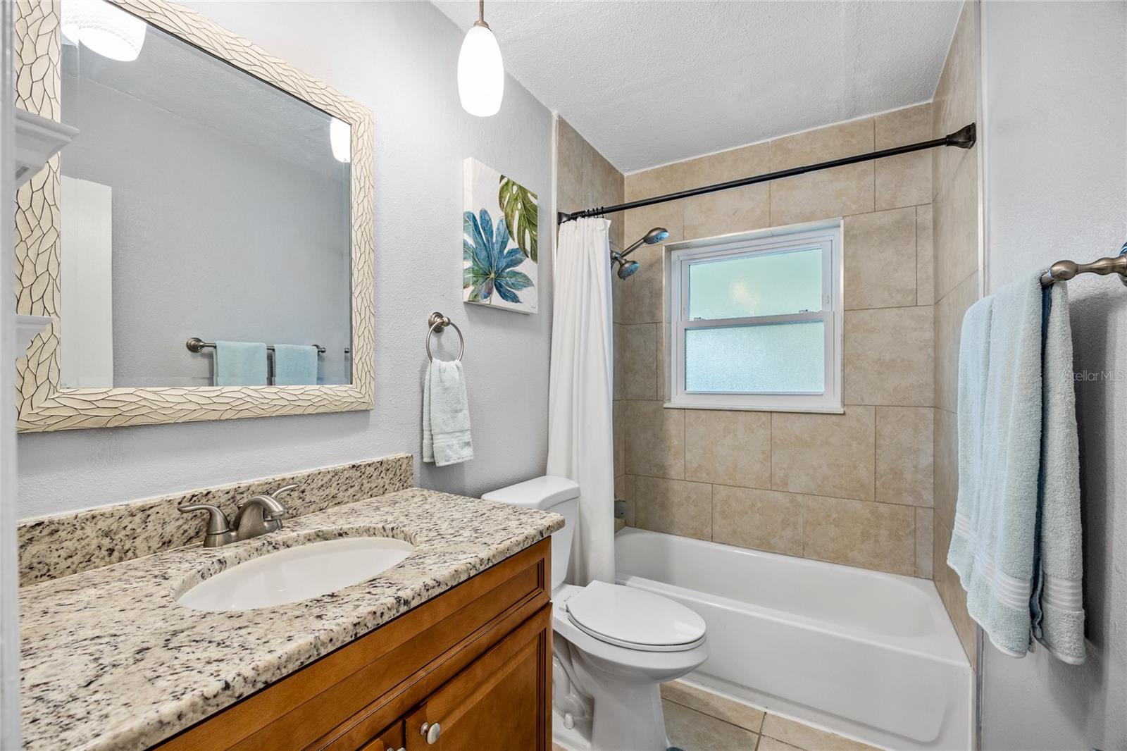 Image 17 of 41 For 10095 Oakhurst Rd