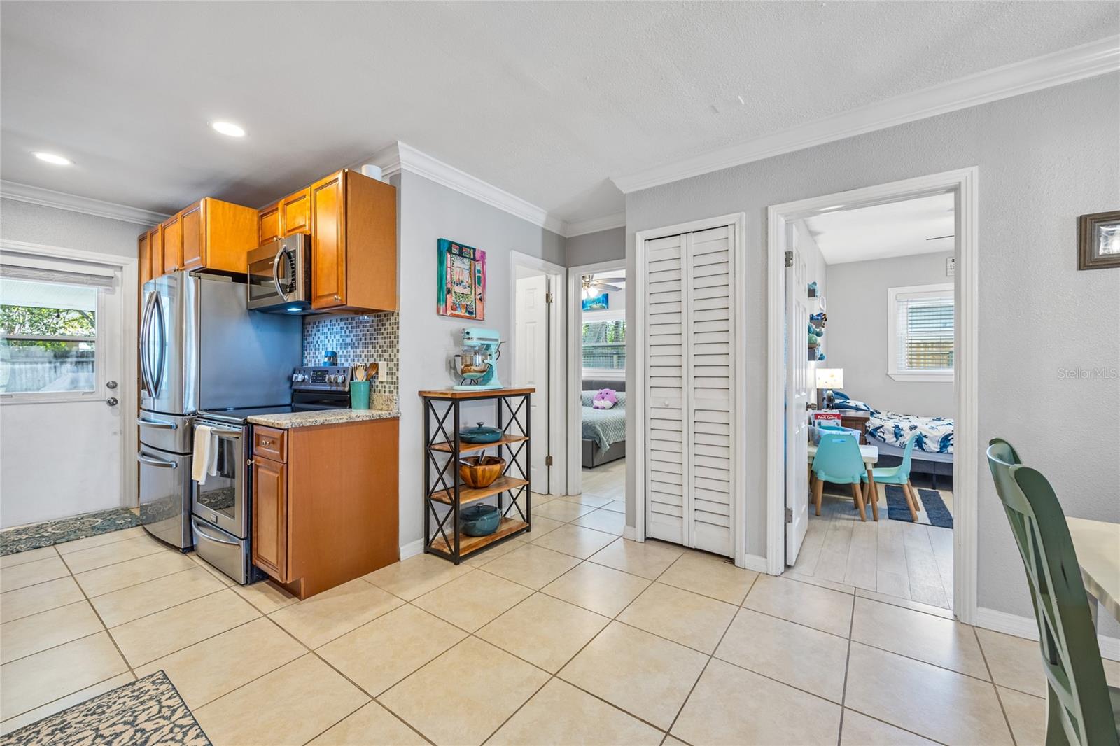 Image 37 of 41 For 10095 Oakhurst Rd