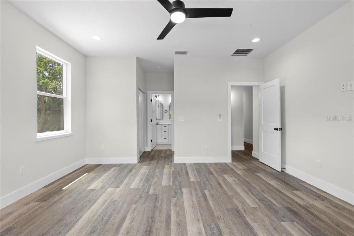 Image 12 of 31 For 1906 Cherry Street 1