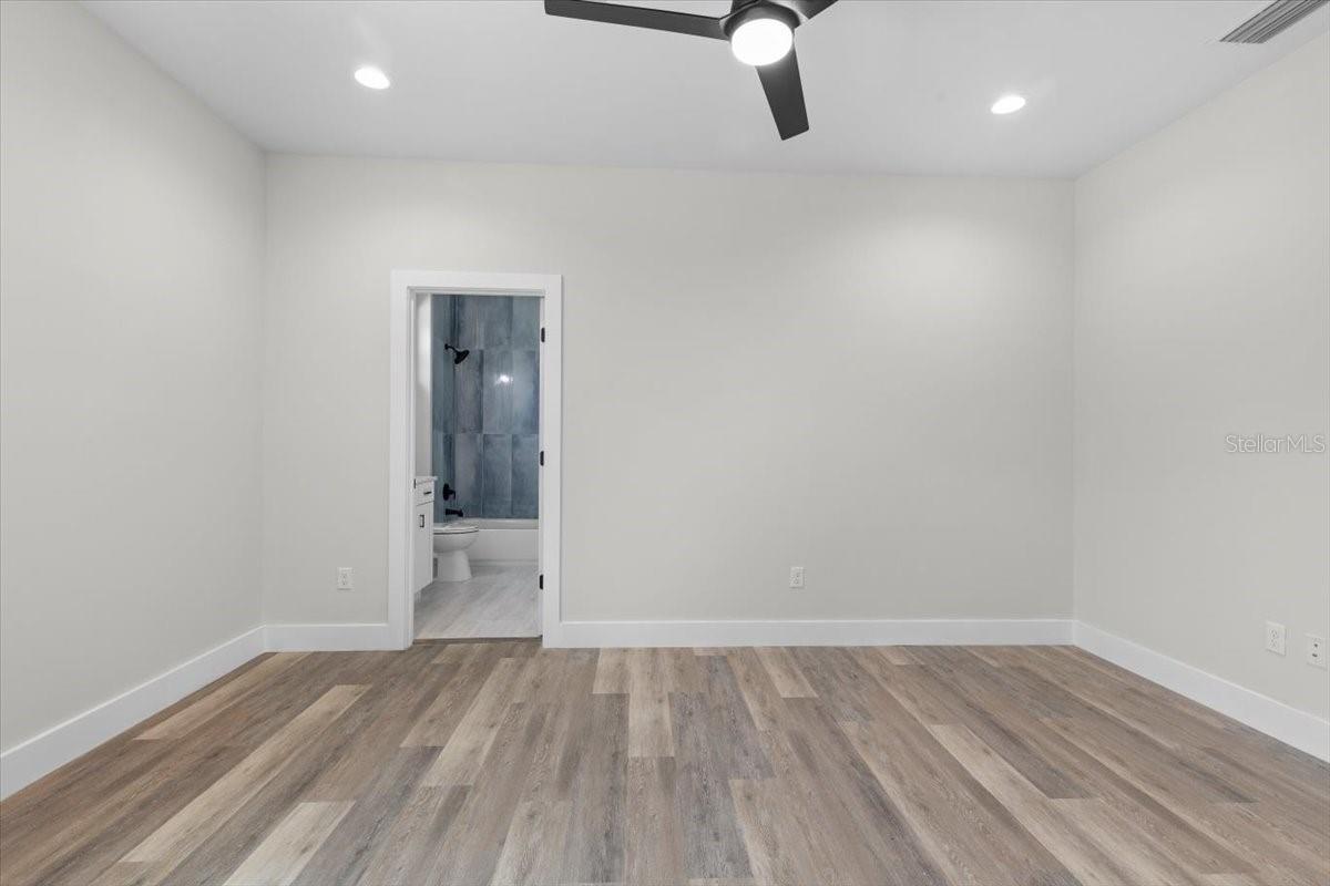 Image 20 of 31 For 1906 Cherry Street 1