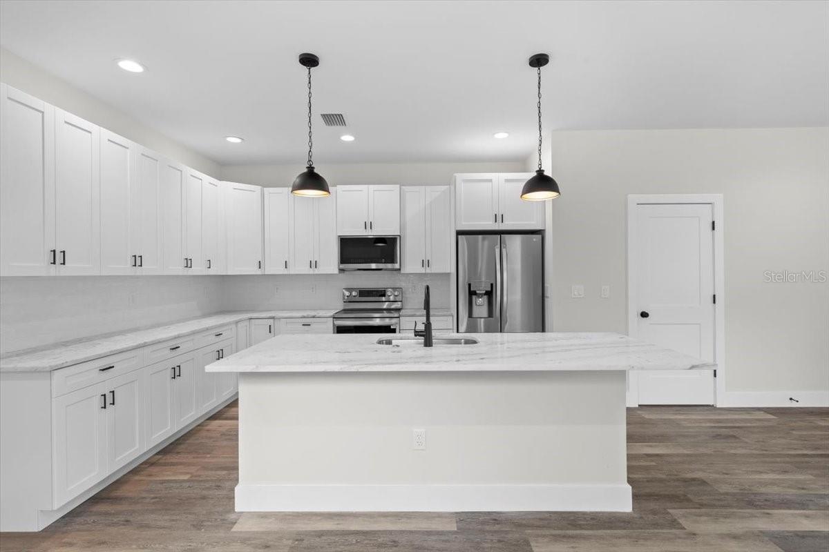 Image 4 of 31 For 1906 Cherry Street 1