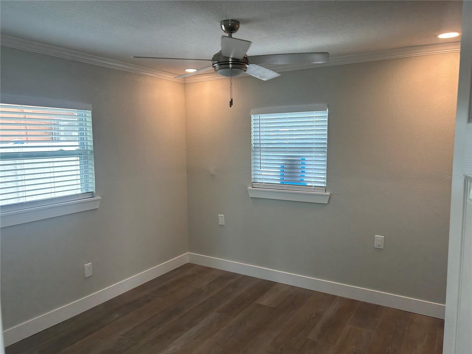 Image 6 of 13 For 11110 1st Street E