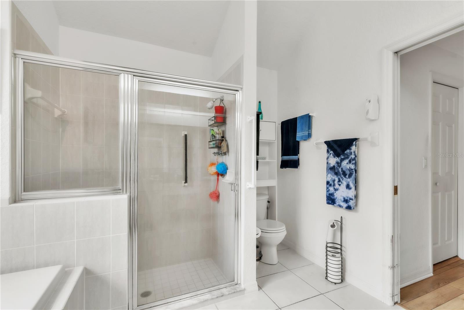 Listing photo id 24 for 22946 Brownwood Court