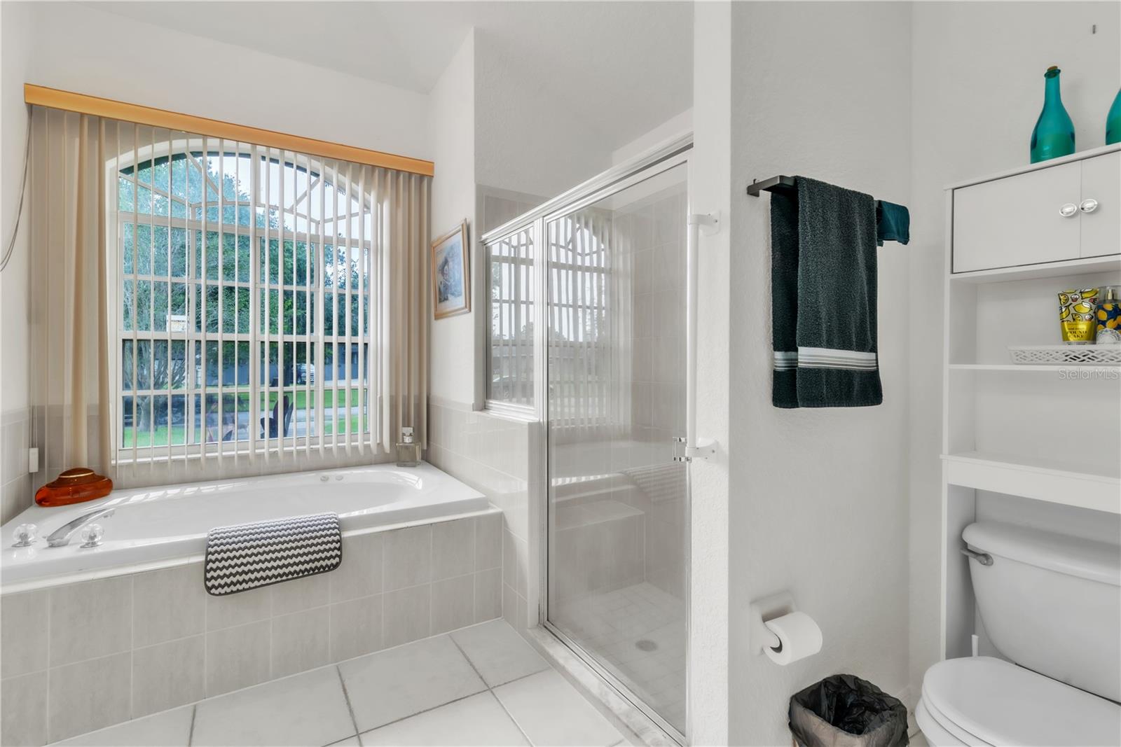 Listing photo id 25 for 22946 Brownwood Court