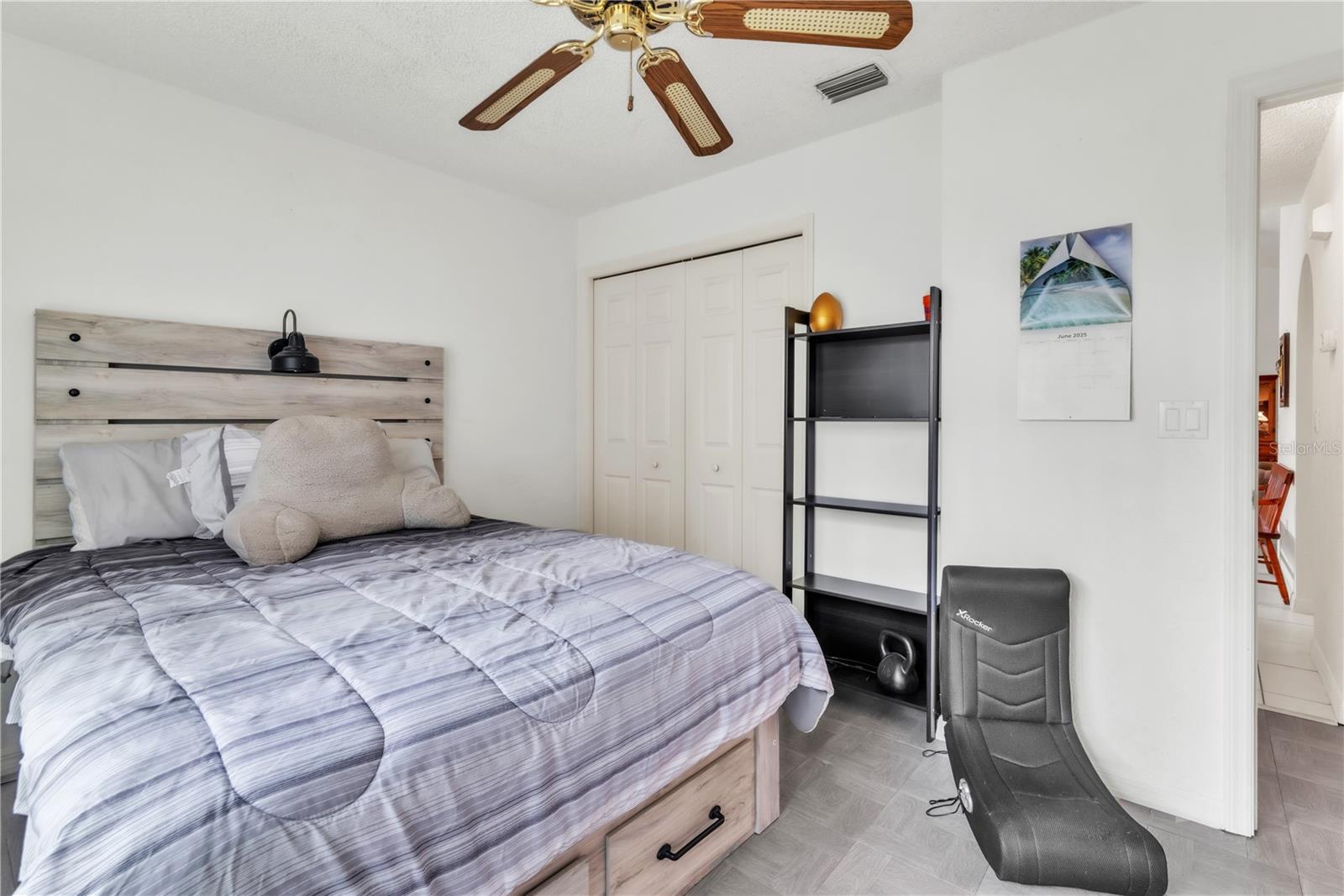 Listing photo id 27 for 22946 Brownwood Court