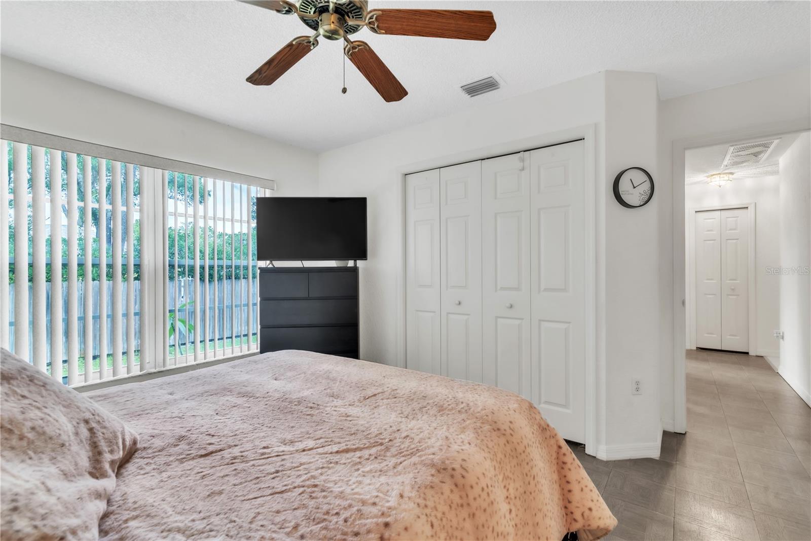 Listing photo id 29 for 22946 Brownwood Court