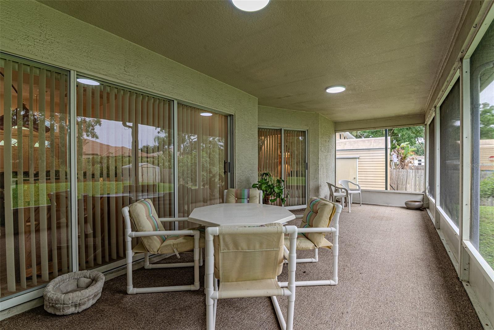 Listing photo id 33 for 22946 Brownwood Court